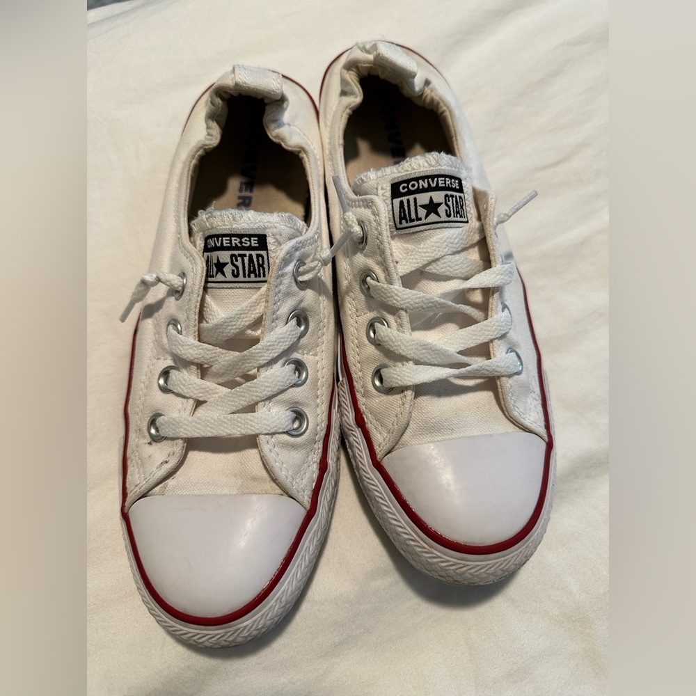 Converse shoreline women’s 9 white sneakers